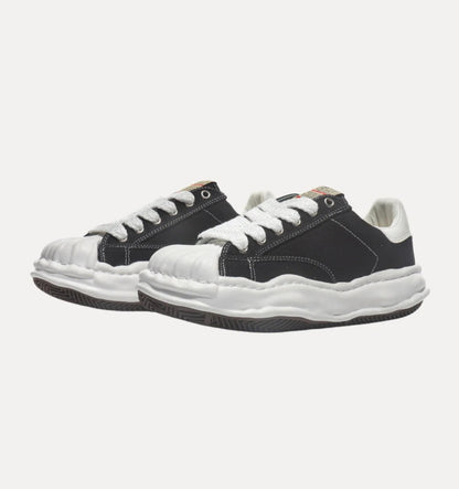 WAVE SOLE CANVAS SNEAKER