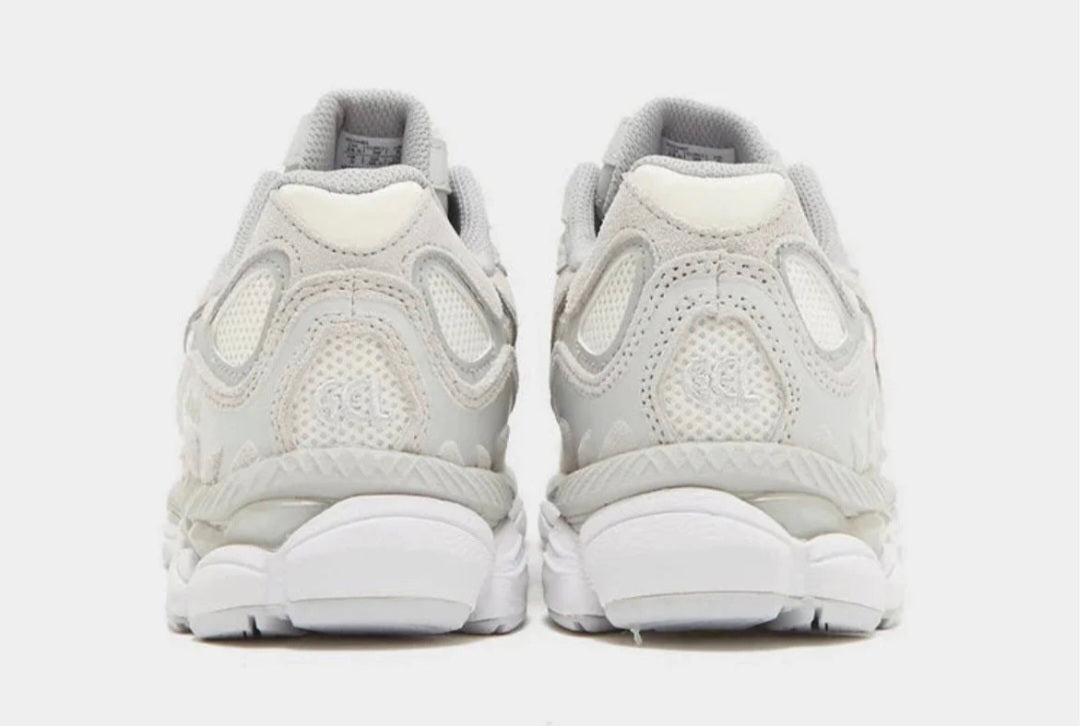 VIRAL GEL SNEAKER