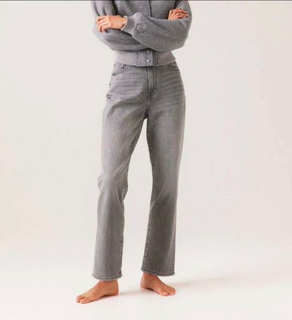 GREY STRAIGHT JEANS